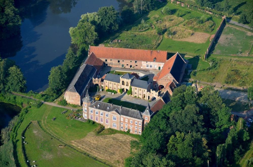Apartament Kasteel Nieuwenhoven Sint-Truiden Zewnętrze zdjęcie
